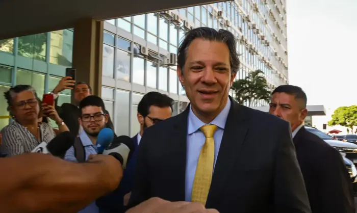 Haddad comemora aprovação da isenção do IR na Câmara: "foi um golaço!