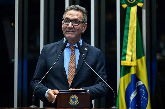 Lucas Barreto defende direitos de servidores dos ex-territórios