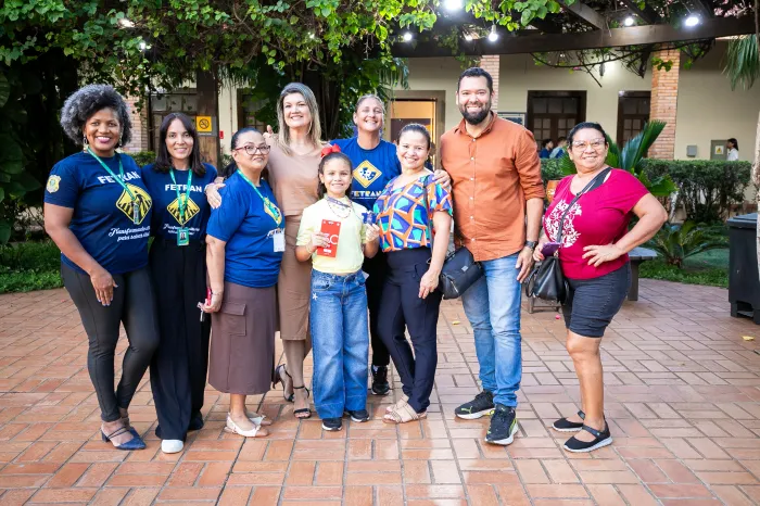 Aluna de Cuiabá vence prêmio de melhor atriz em festival estadual de teatro