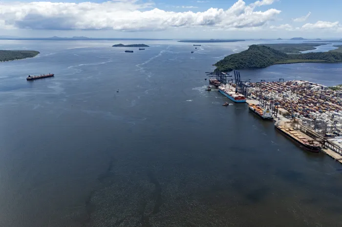 Foto: Claudio Neves/Portos do Paraná