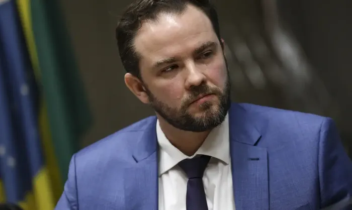 Projetos de lei renderão ao governo o mesmo que MP alternativa a IOF