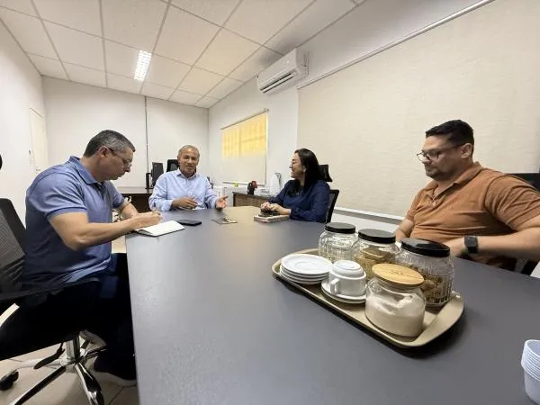 Vereador busca novos cursos e vagas para a ETEC de Sorriso em reunião na Seciteci