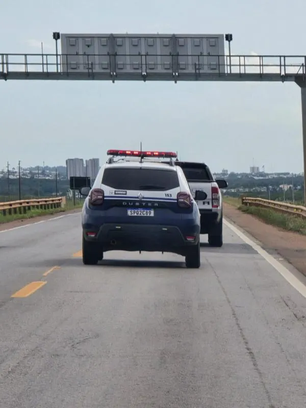 PM, NIF e órgãos municipais realizam ação conjunta no distrito de Primavera